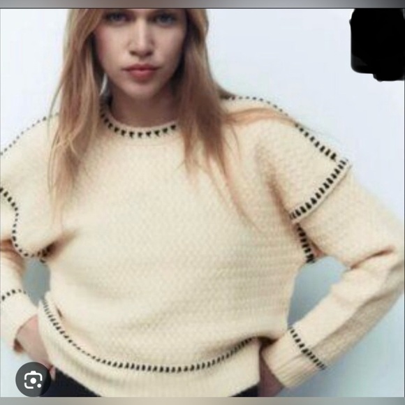 Zara: Women's Textured Sweater- Size Small - Picture 9 of 11